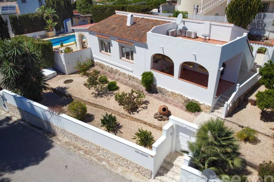 Casa Alicia in Moraira is geschikt voor 6 personen