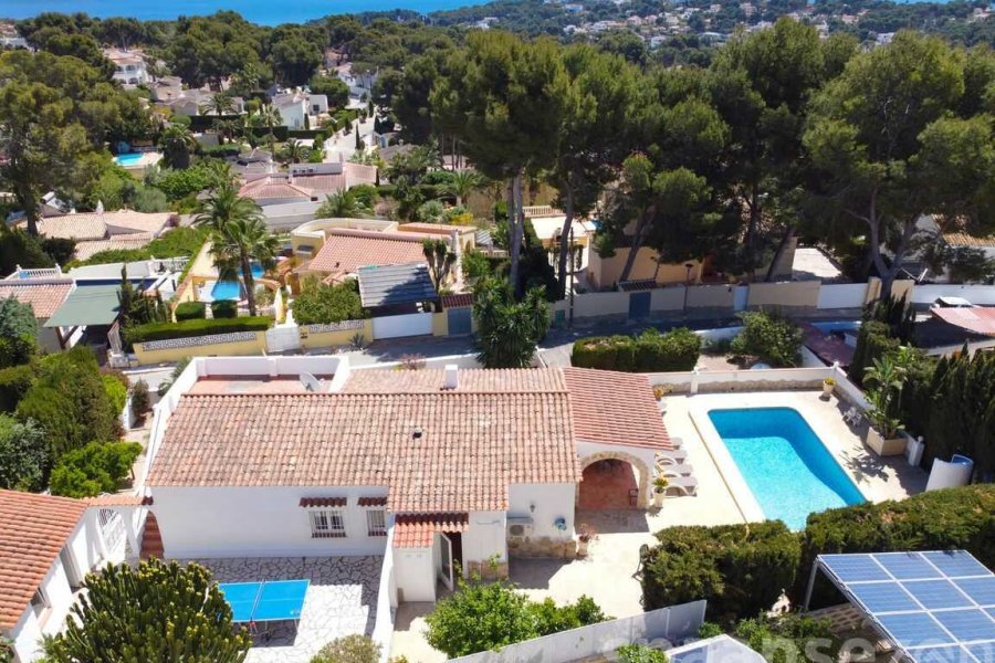 Casa Alicia in Moraira ligt dichtbij de Middellandse Zee
