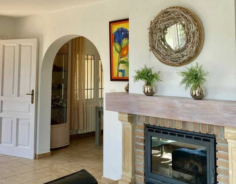 Vakantiewoning Lara in Moraira heeft een gezellige woonkamer met open keuken
