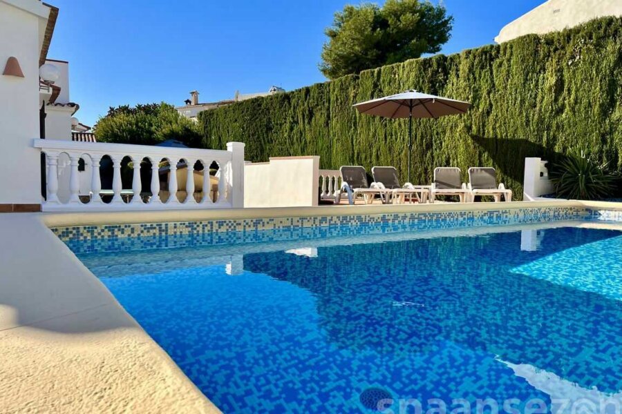 Vakantiewoning Casa Lara met eigen zwembad een ruim terras en veel privacy in Moraira