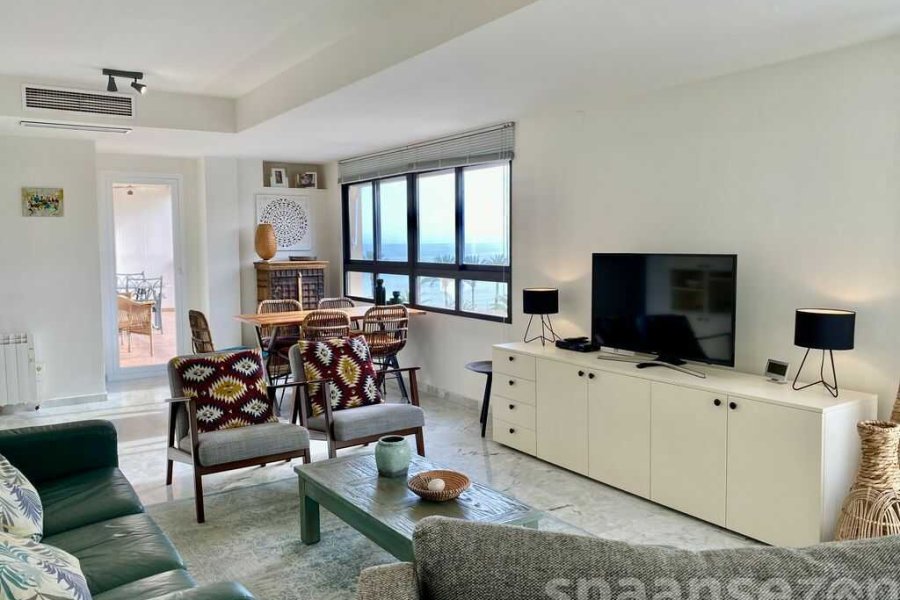 Appartement Moraira Suites in Moraira heeft een gezellige woonkamer
