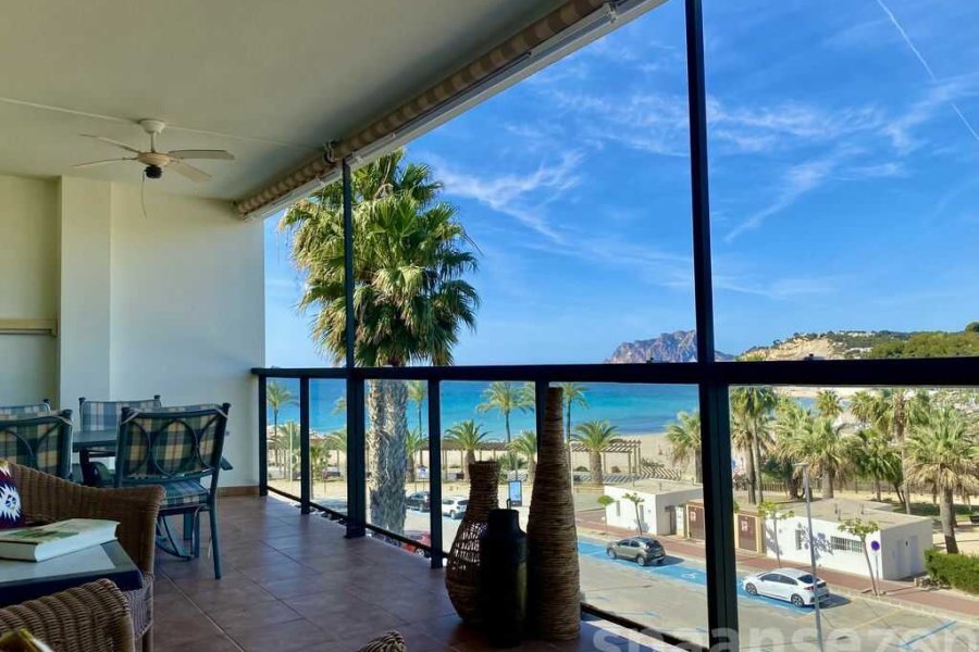 Moraira Suites in Moraira heeft een groot balkon met prachtig zicht op de Middellandse Zee