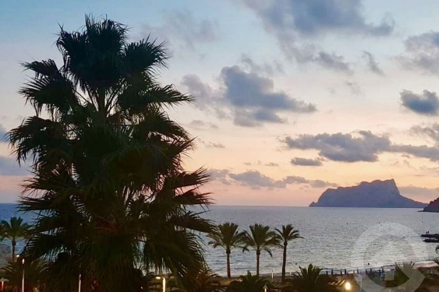 Uitzicht van het balkon van Moraira Suites in Moraira