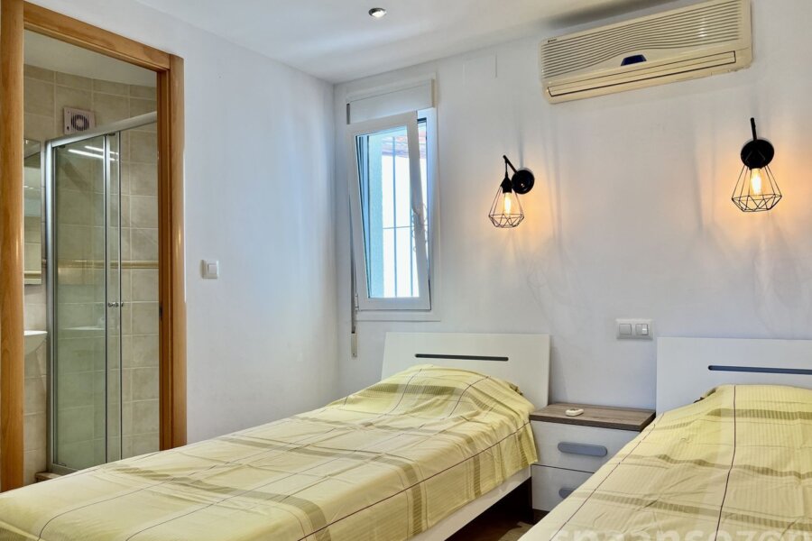 Casa Maia heeft 3 slaapkamers met ensuite badkamers
