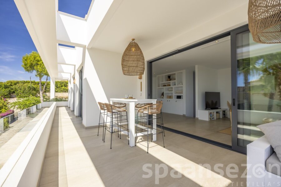 Andrago with huge terrace on the first floor