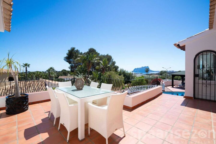 Zeezicht Villa Rosana in Moraira heeft vanaf het terras een prachtig zeezicht