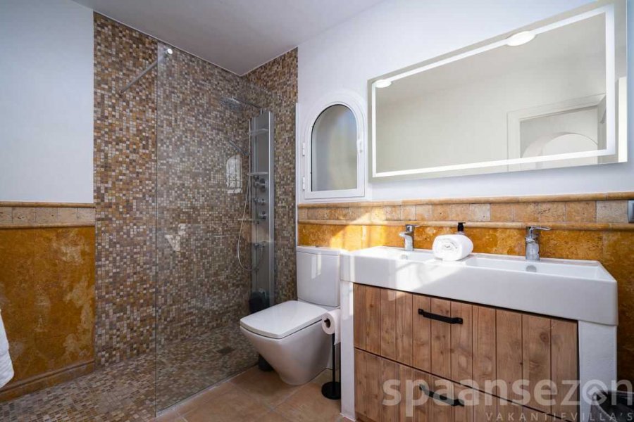 Villa Bahia del portet met 3 badkamers.