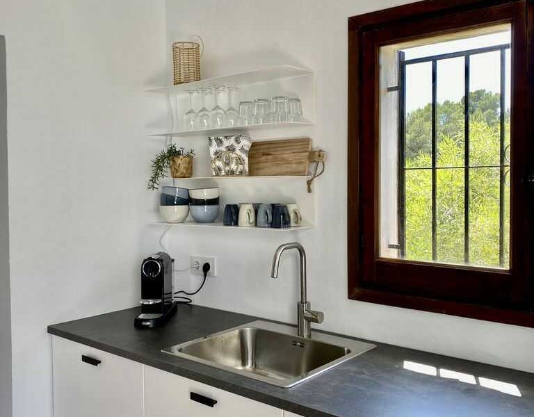 Deze villa in Benissa heeft een moderne keuken