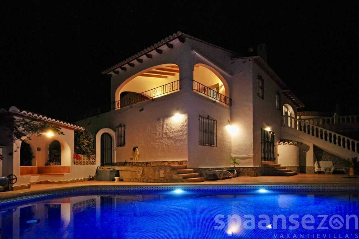 Holiday Villa Juntos in Moraira by night
