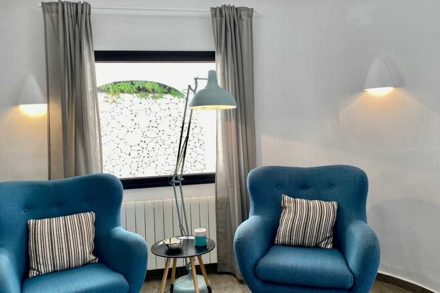 Luxe vakantievilla met sfeervolle woonkamer in Moraira.
