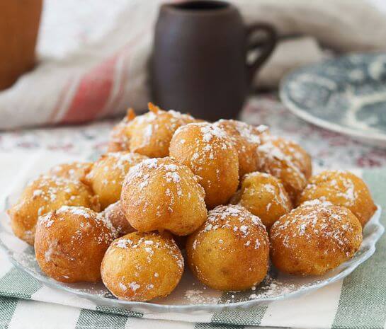 Buñuelo is de Spaanse oliebol
