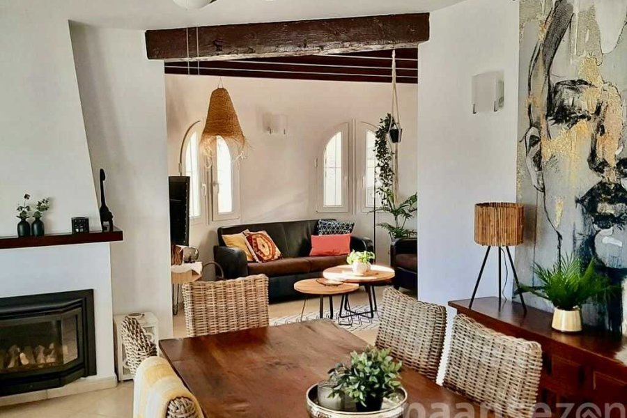 Dining table at villa terramar