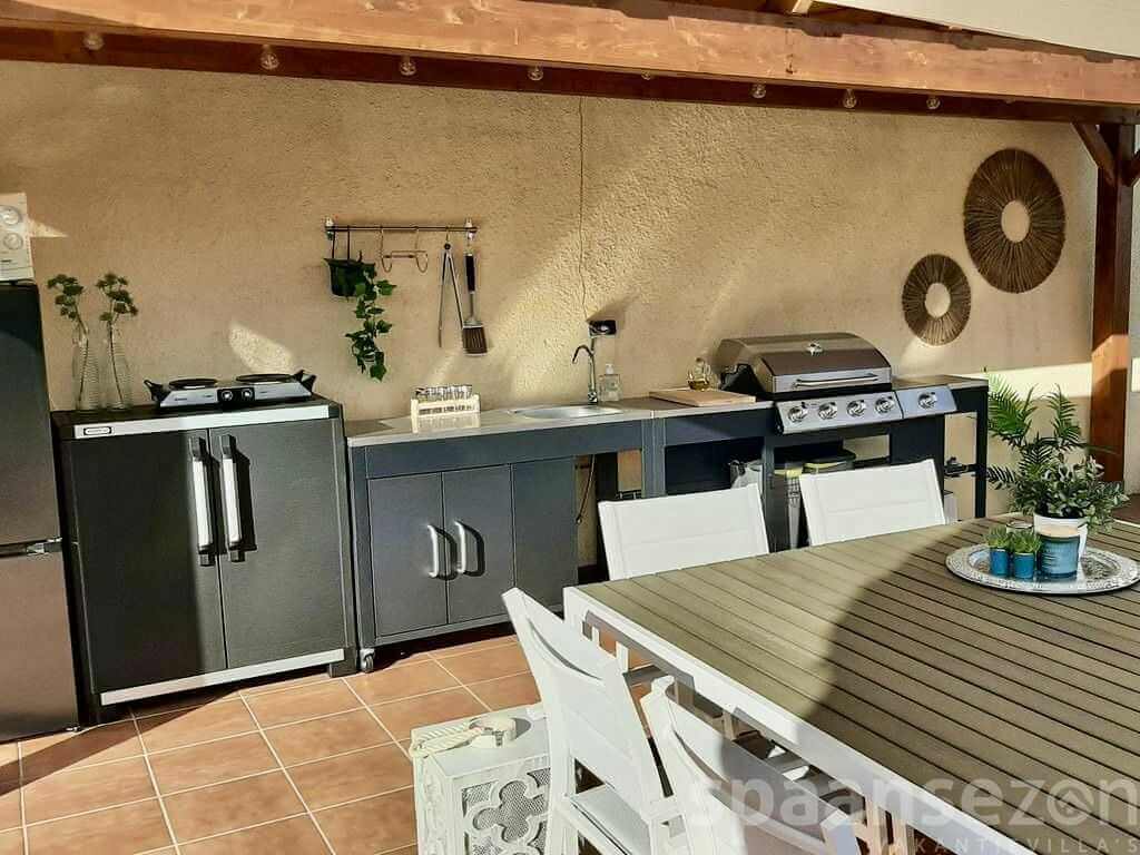 Outdoorkitchen at villa Terramar Benissa Costa