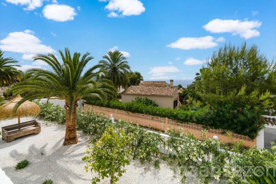 Villa Paraiso in Moraira heeft vanaf verschillende punten zeezicht