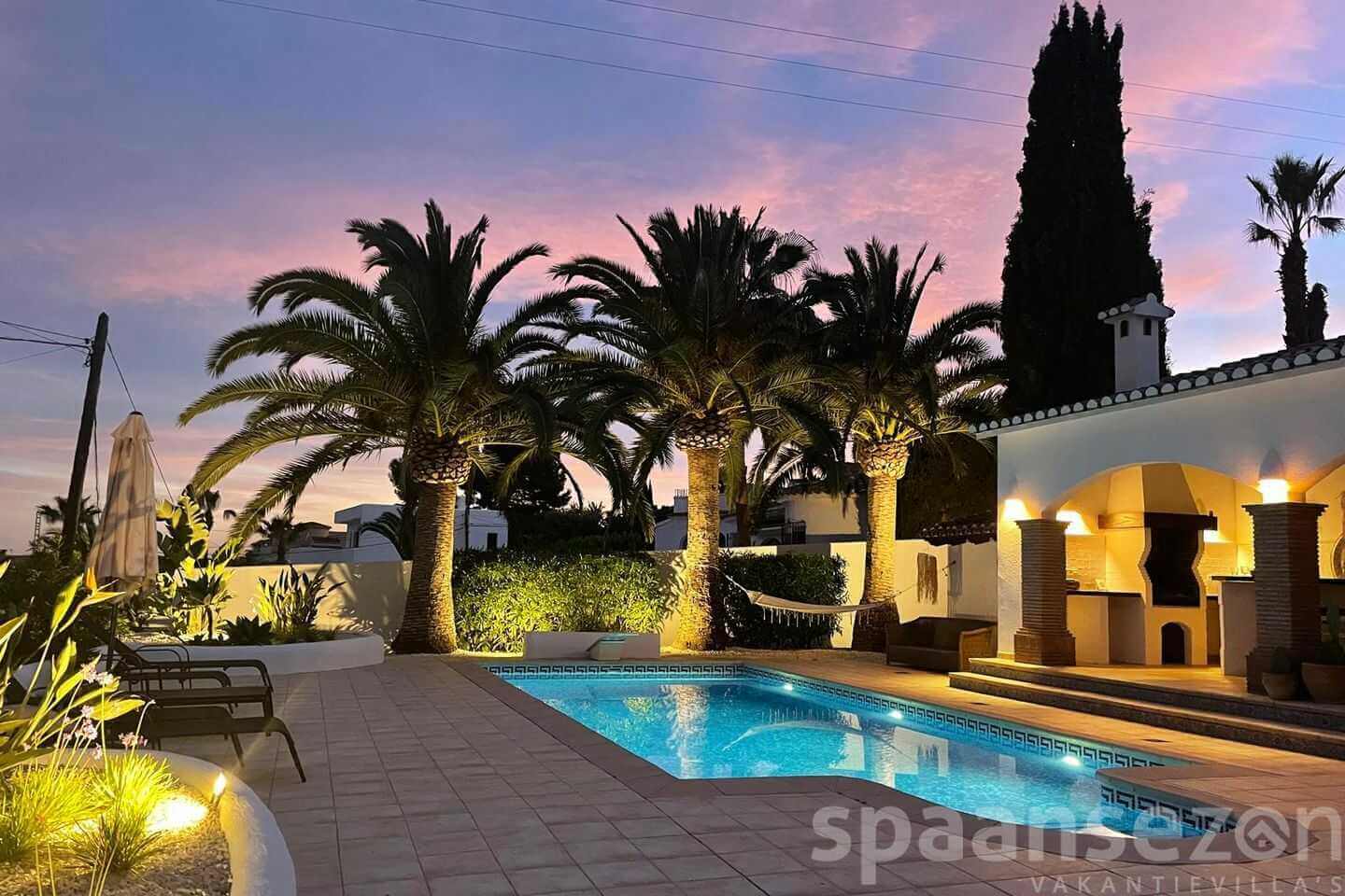 Villa Paraiso in Moraira has a beautiful Mediterranean garden